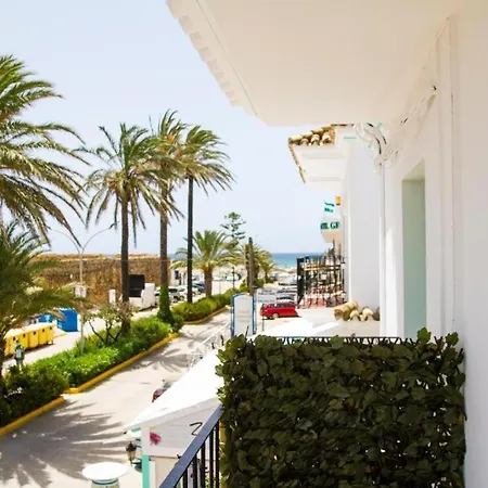 Avenida Playa 2*